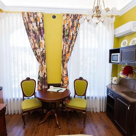 Hotel apartamentowy Art Suites Near Deribasovskaya Odessa