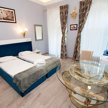 Lägenhetshotell Art Suites Near Deribasovskaya *