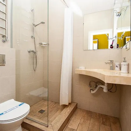 Art Suites Near Deribasovskaya Апарт-готель Одеса